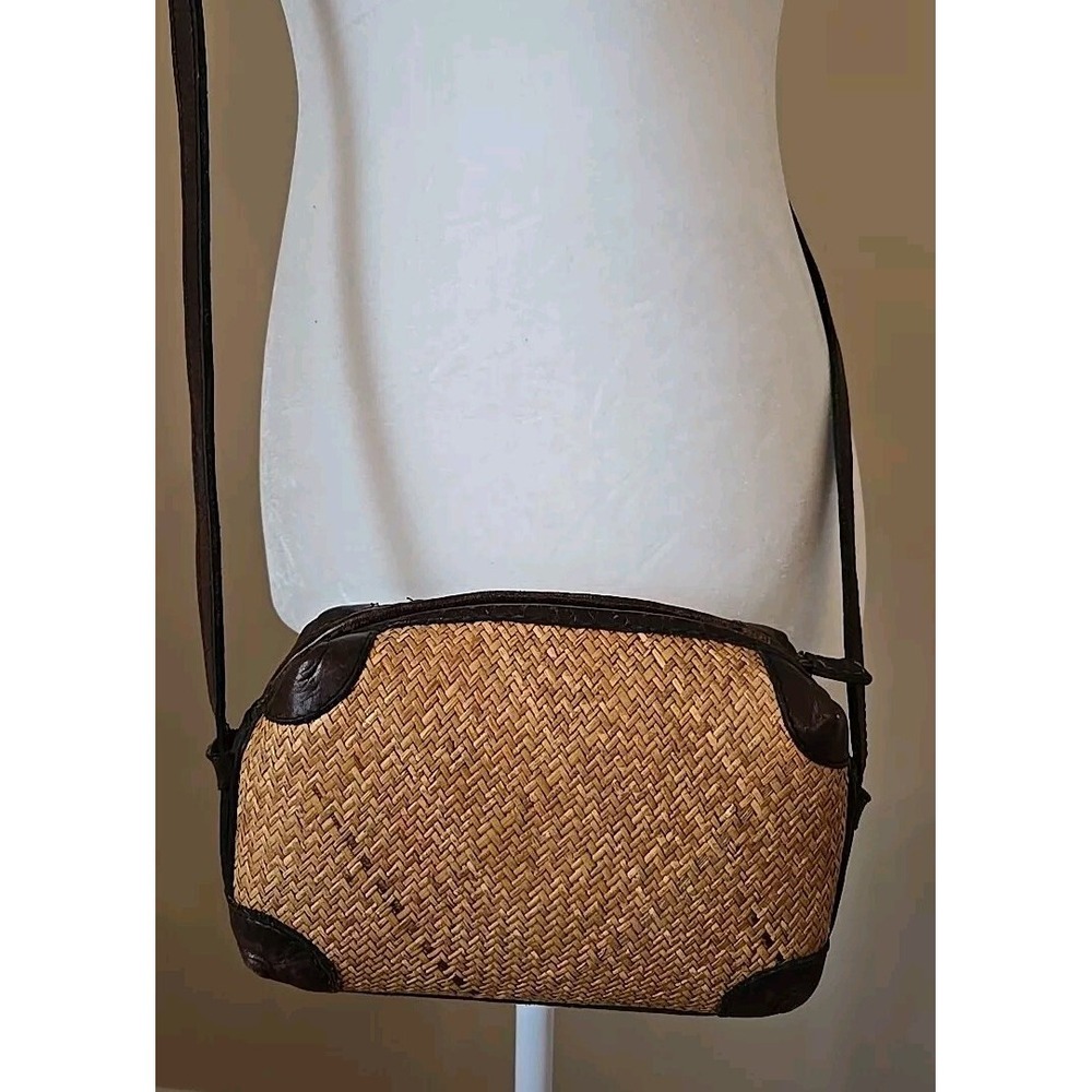 VTG Elliot Lucca Indonesia Rattan Zip Top Crossbody Bag Leather Strap VGUC